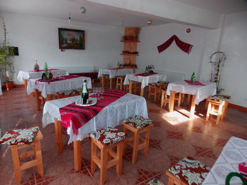 Pensiunea Paradiso Poiana Teiului Экстерьер фото