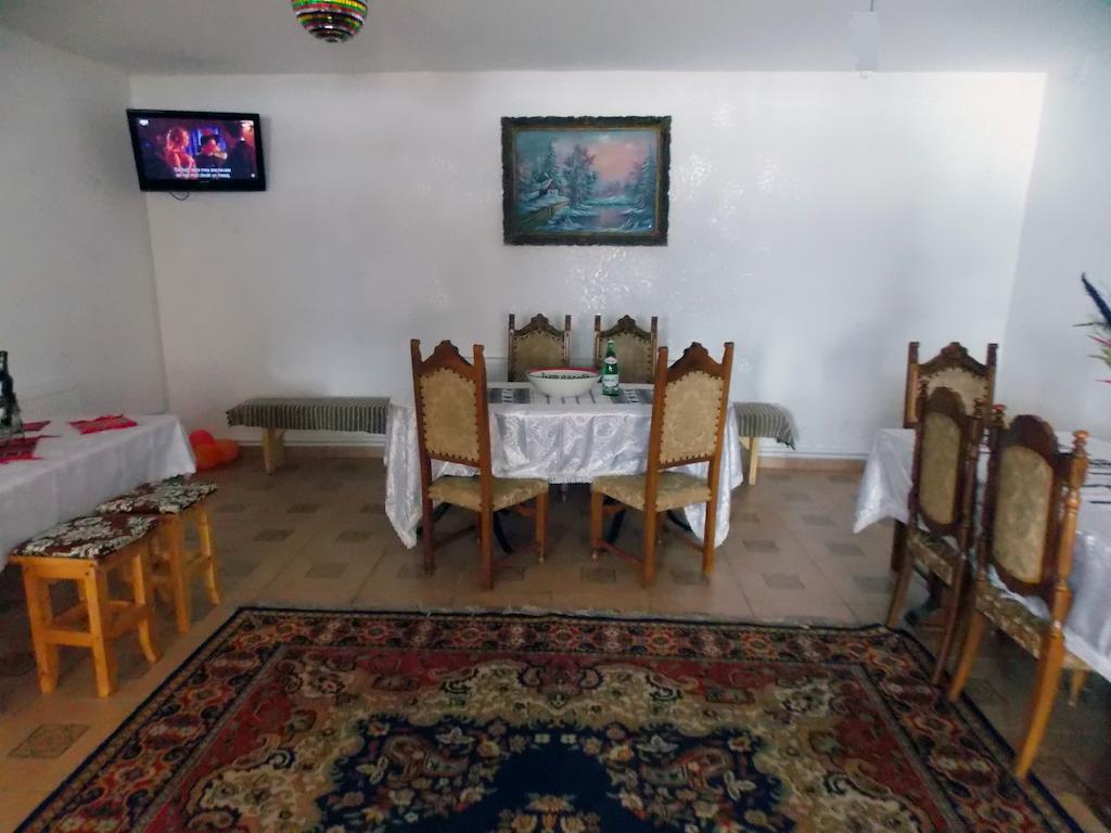 Pensiunea Paradiso Poiana Teiului Экстерьер фото